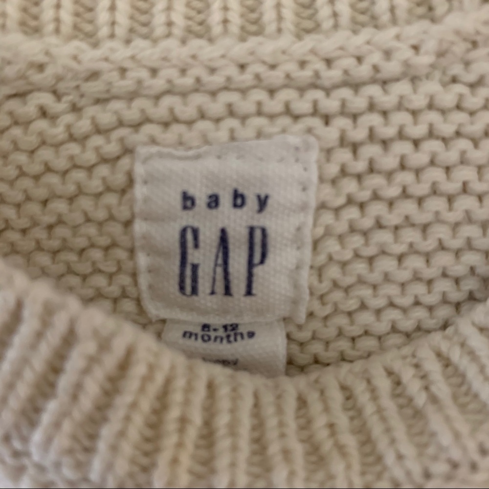 2 Baby Gap Sweaters - Picture 4 of 9